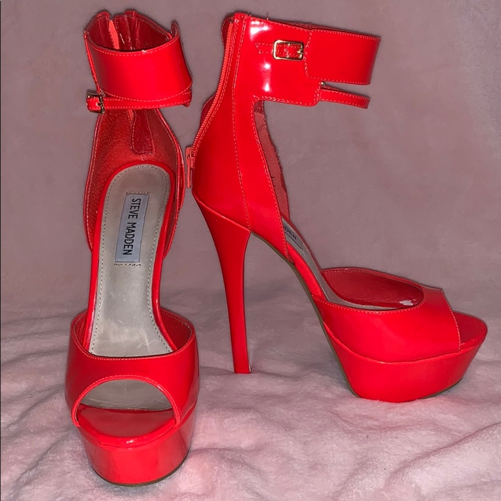 Steve Madden Famiss Orange High Heels Size 7